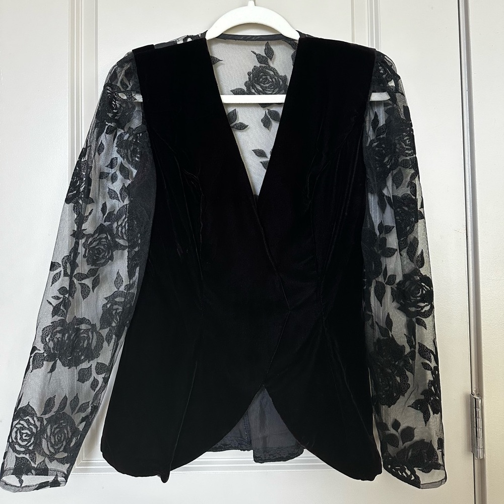 Lace Floral Velvet Dark Vintage Top Karen Okada
